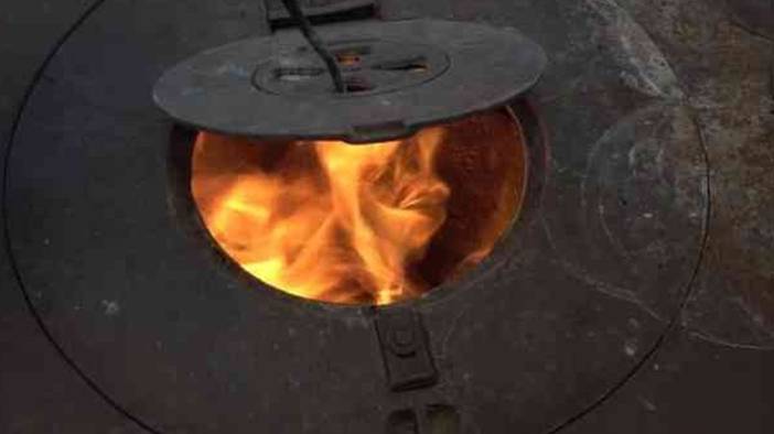 Odun sobası nasıl temizleniyor? İşte en kolay odun sobası yakma yöntemi 3